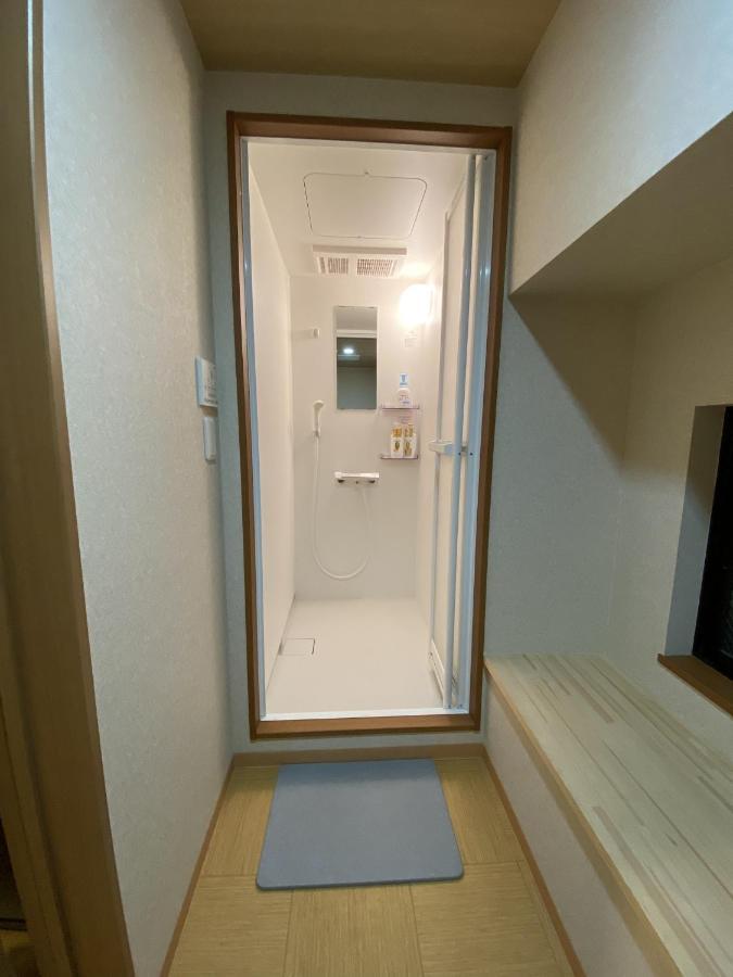 Wutong-40 Minutes Direct To Kansai Airport And 5 Minute Walk To Jr Or Subway Or Nankai Line And 1 Minute To Tsutenkaku The Landmark Of Osaka And Many Japanese Bistros Nearby 外观 照片