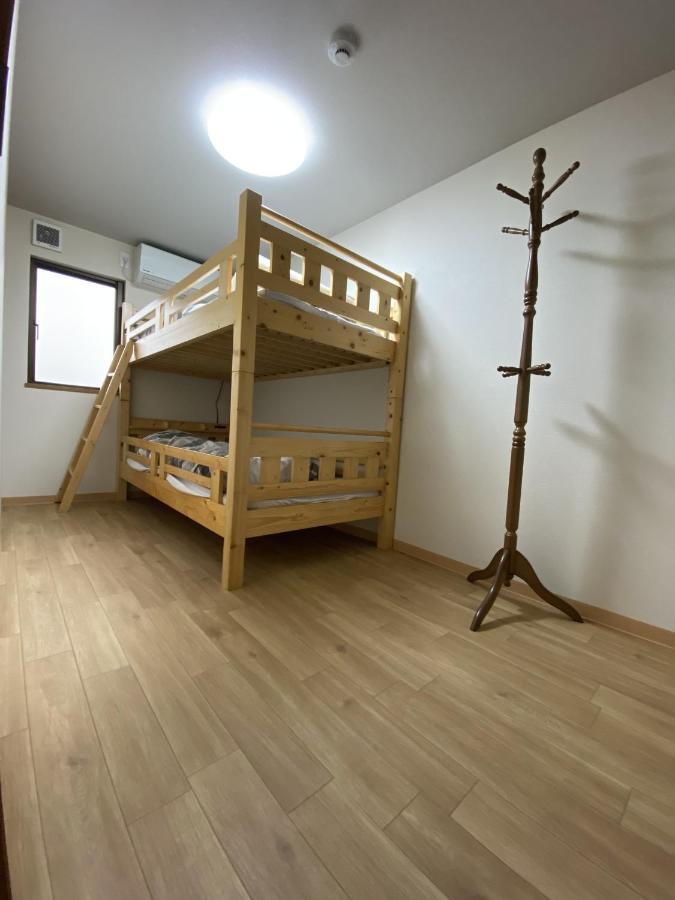Wutong-40 Minutes Direct To Kansai Airport And 5 Minute Walk To Jr Or Subway Or Nankai Line And 1 Minute To Tsutenkaku The Landmark Of Osaka And Many Japanese Bistros Nearby 外观 照片