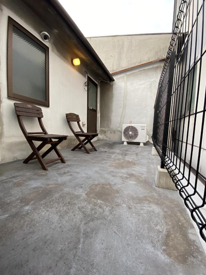 Wutong-40 Minutes Direct To Kansai Airport And 5 Minute Walk To Jr Or Subway Or Nankai Line And 1 Minute To Tsutenkaku The Landmark Of Osaka And Many Japanese Bistros Nearby 外观 照片